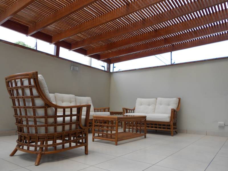 Pergola en bois pour terrasse sur Mesure à Marseille : Teck & Douglas